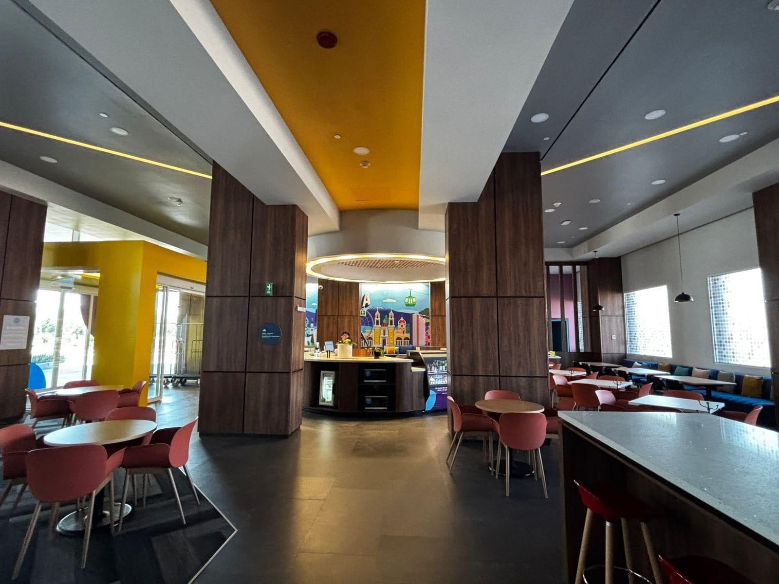 Hotel TRU by Hilton — interior